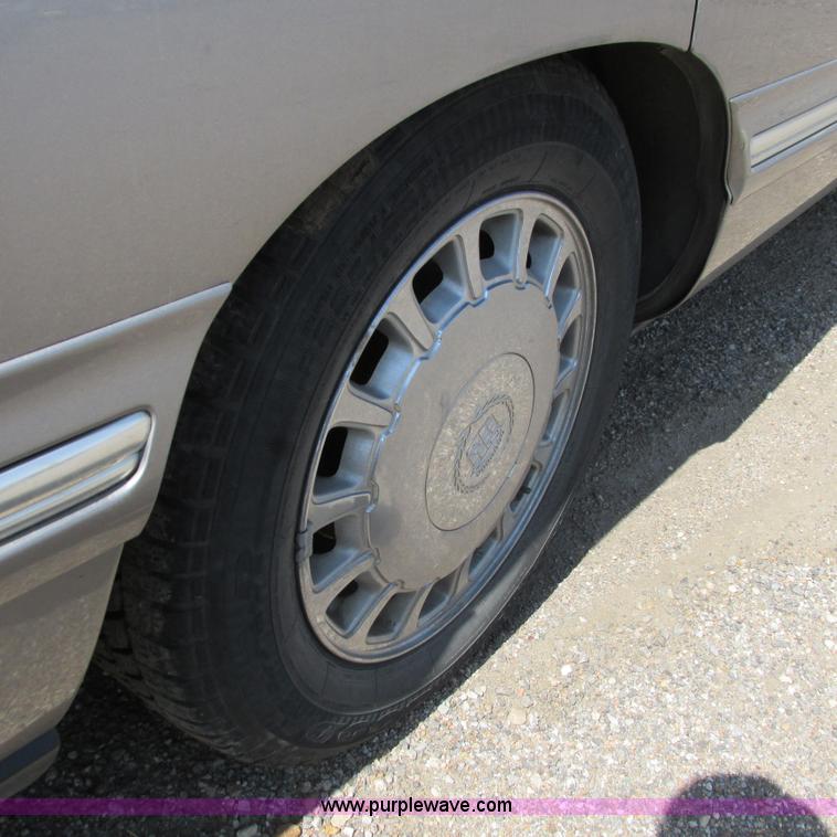 image for item G8487 1999 Cadillac DeVille