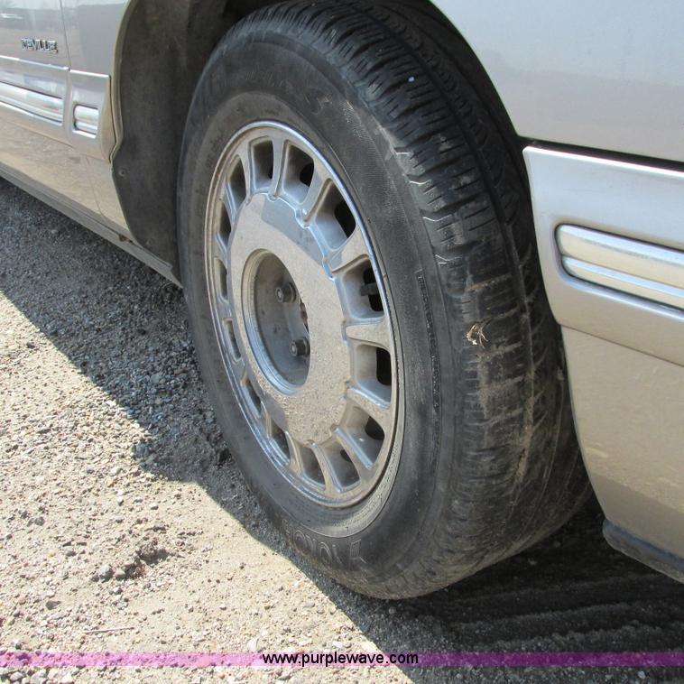 image for item G8487 1999 Cadillac DeVille