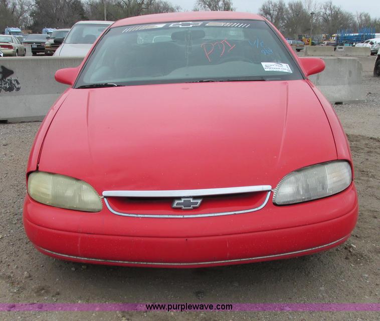 image for item G8488 1999 Chevy Monte Carlo LS