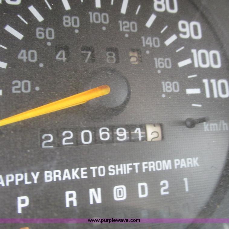 image for item G8488 1999 Chevy Monte Carlo LS