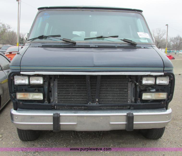 image for item G8489 1993 GMC Vandura 2500