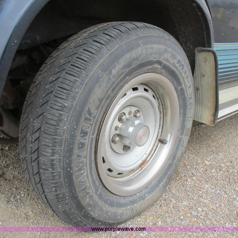 image for item G8489 1993 GMC Vandura 2500