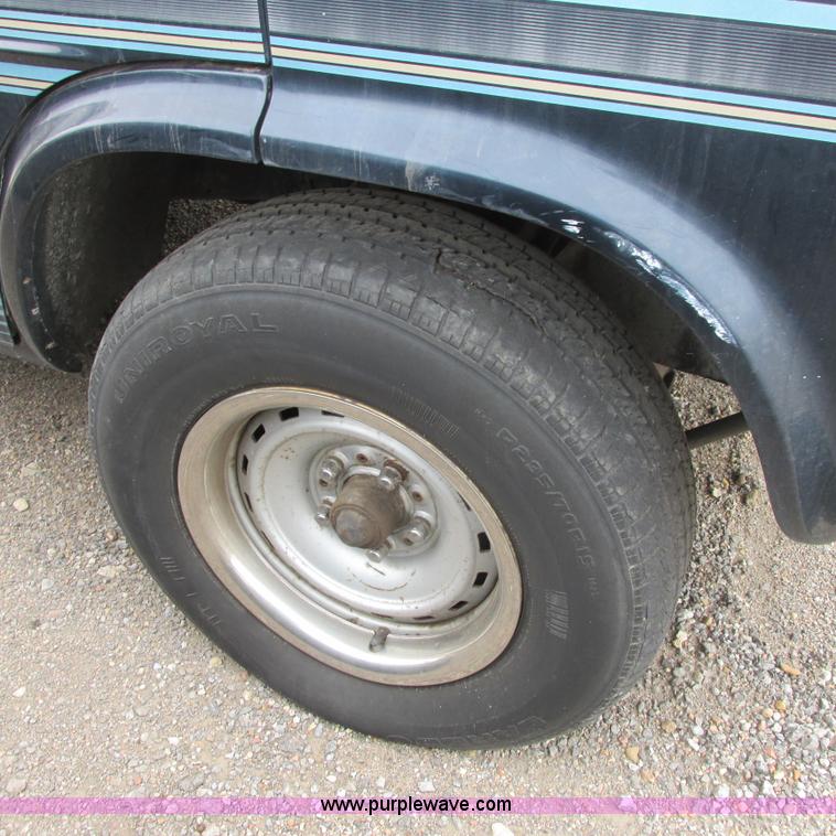 image for item G8489 1993 GMC Vandura 2500