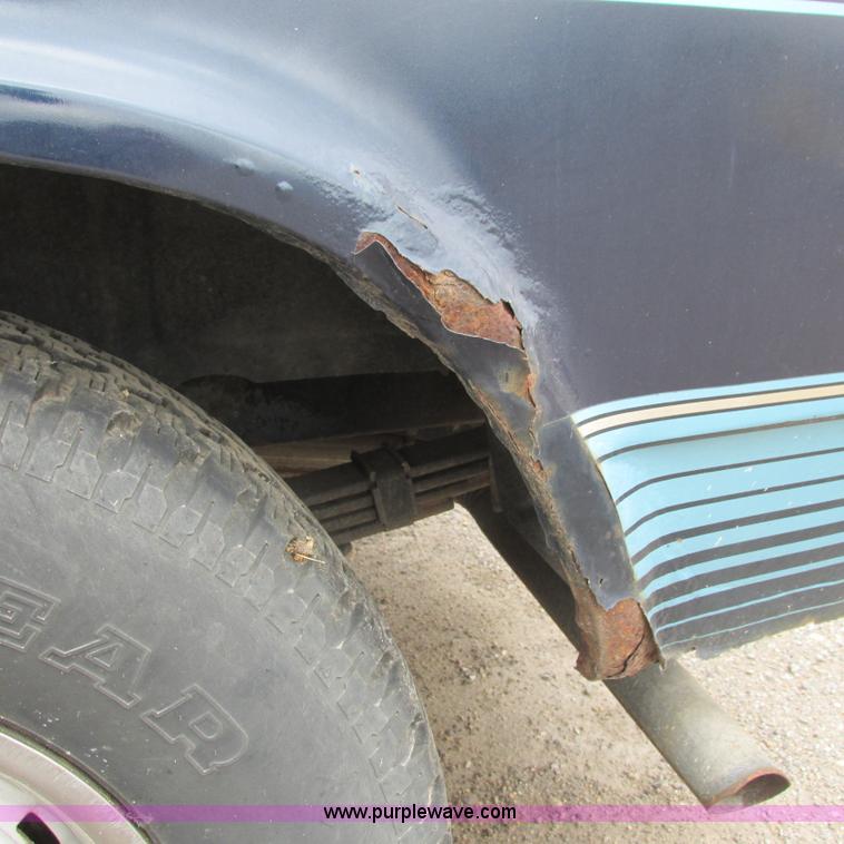 image for item G8489 1993 GMC Vandura 2500