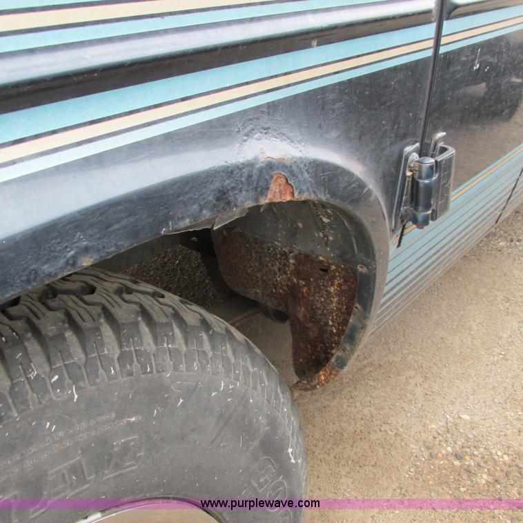 image for item G8489 1993 GMC Vandura 2500