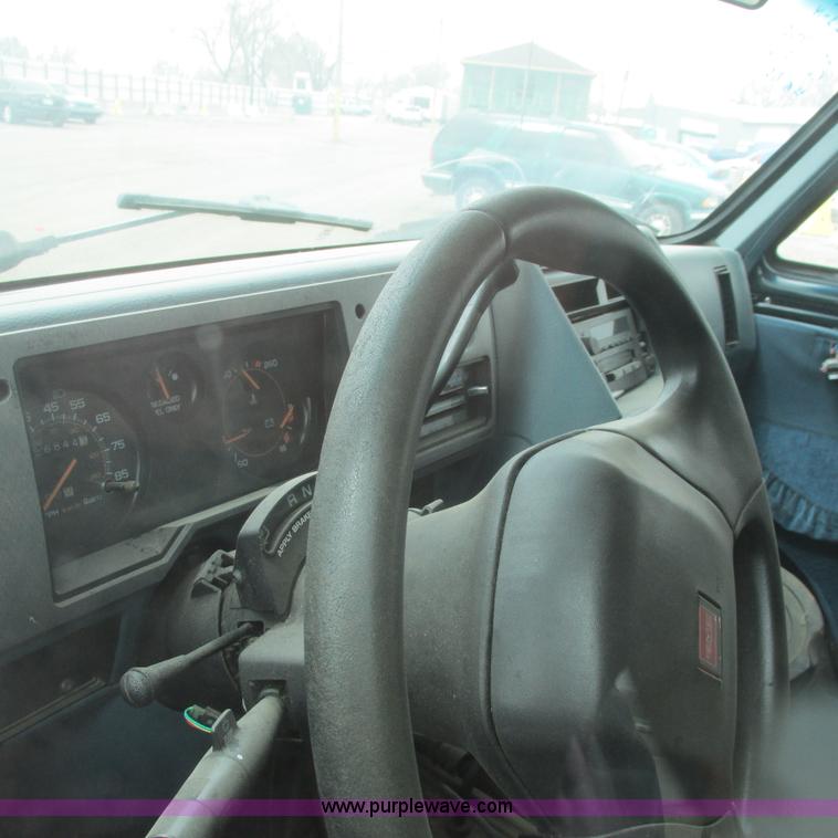 image for item G8489 1993 GMC Vandura 2500
