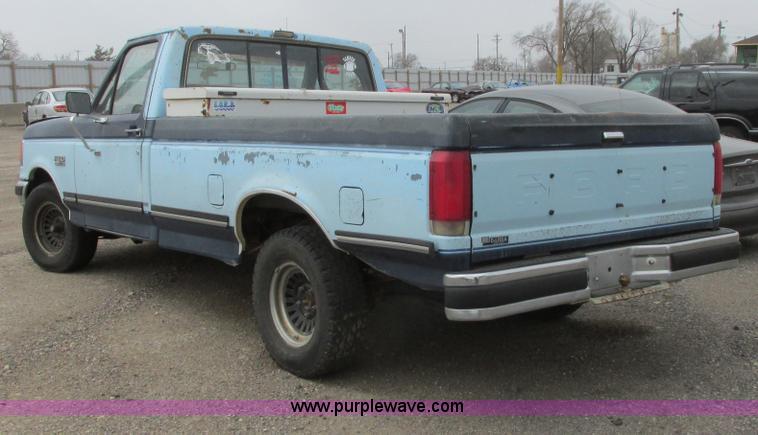 image for item G8491 1987 Ford F150 XLT Pickup Truck