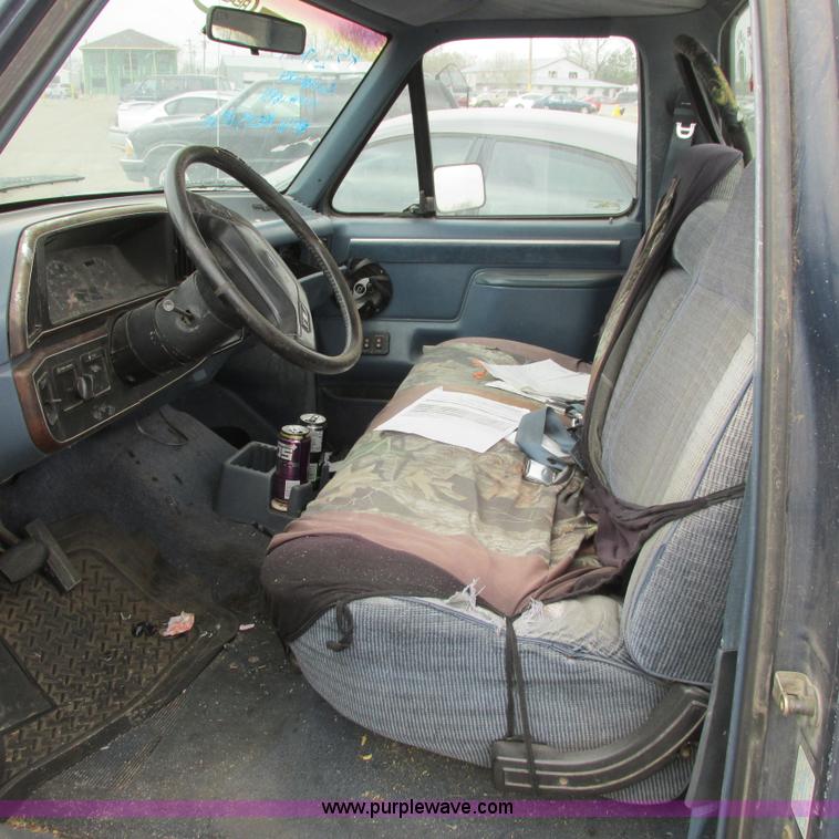 image for item G8491 1987 Ford F150 XLT Pickup Truck