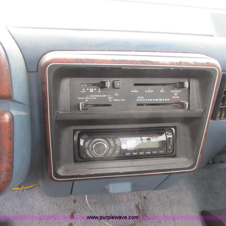 image for item G8491 1987 Ford F150 XLT Pickup Truck