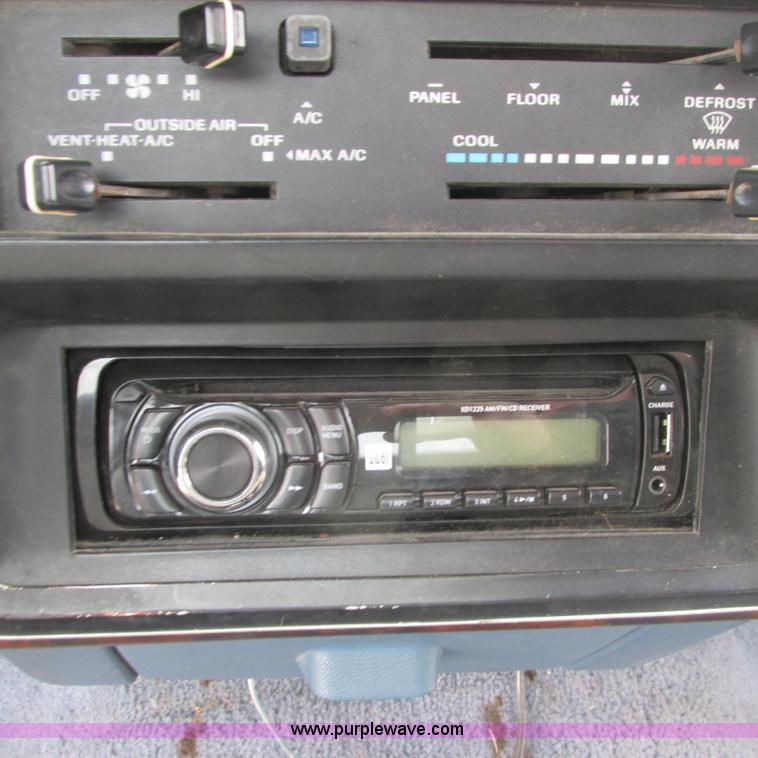 image for item G8491 1987 Ford F150 XLT Pickup Truck