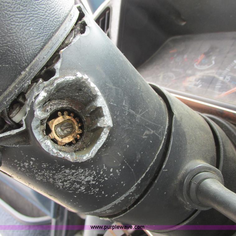 image for item G8491 1987 Ford F150 XLT Pickup Truck