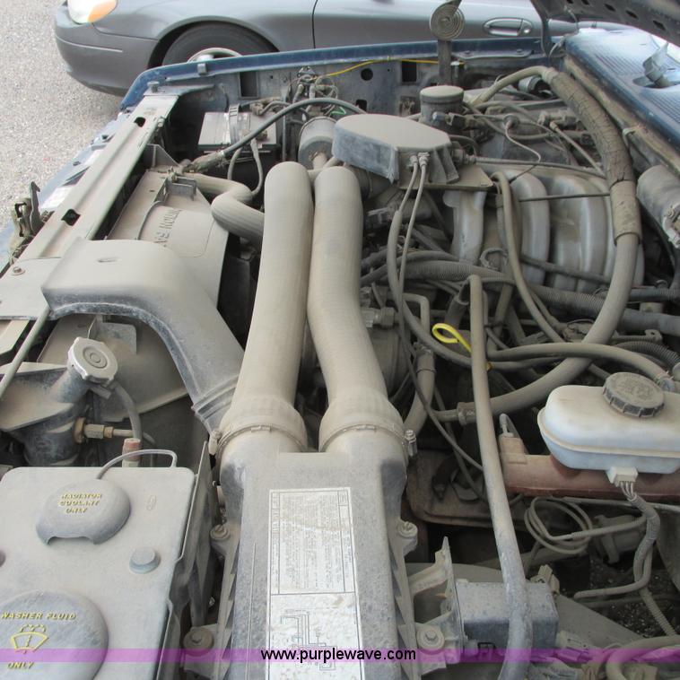 image for item G8491 1987 Ford F150 XLT Pickup Truck