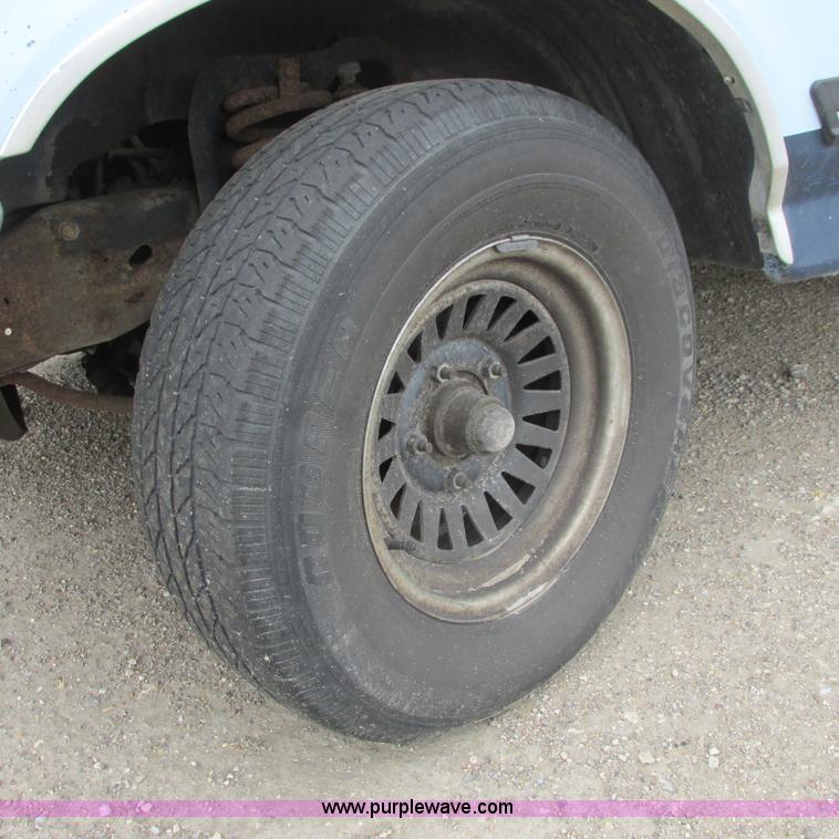 image for item G8491 1987 Ford F150 XLT Pickup Truck