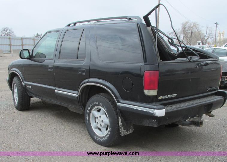 image for item G8492 1997 Chevy Blazer SUV