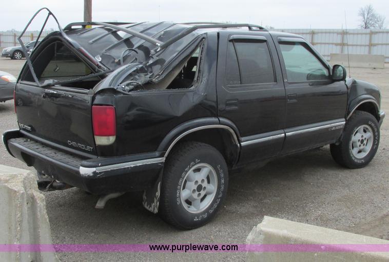 image for item G8492 1997 Chevy Blazer SUV