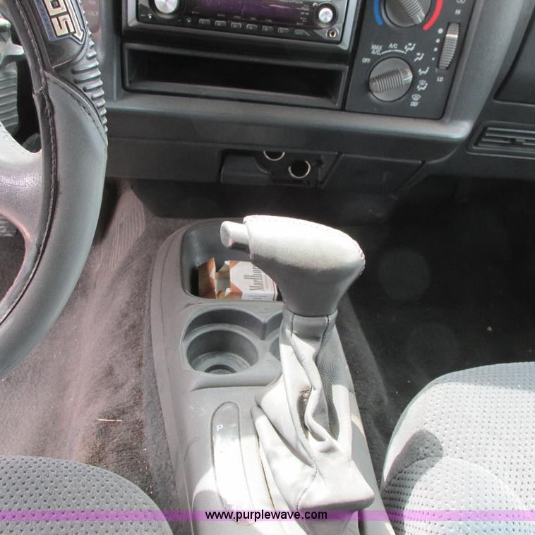 image for item G8492 1997 Chevy Blazer SUV