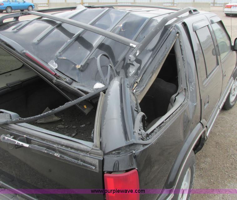 image for item G8492 1997 Chevy Blazer SUV