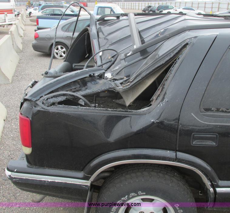 image for item G8492 1997 Chevy Blazer SUV