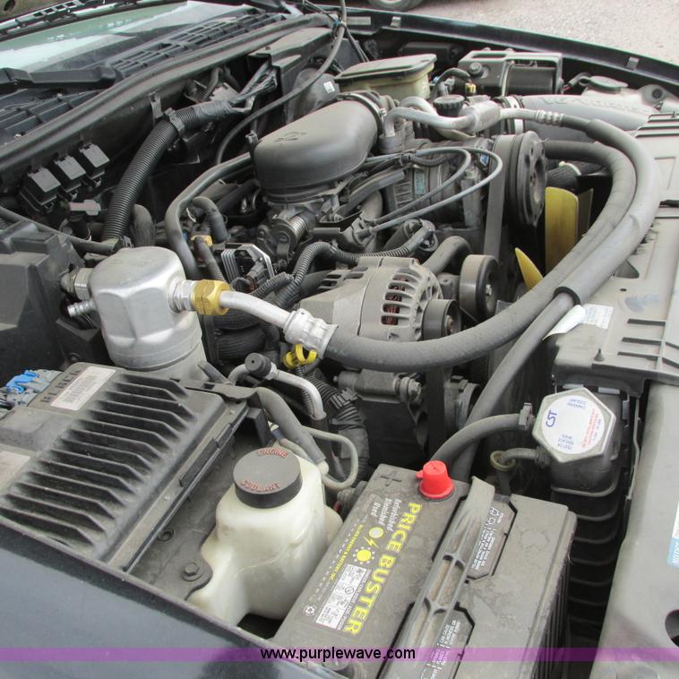 image for item G8492 1997 Chevy Blazer SUV