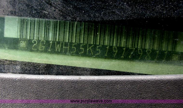 image for item G8493 2001 Chevy Impala LS