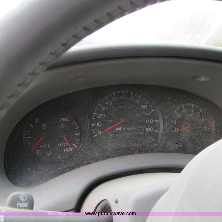 image for item G8493 2001 Chevy Impala LS