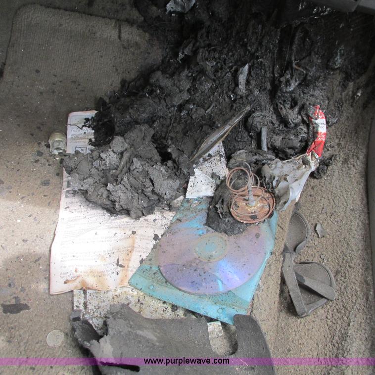 image for item G8493 2001 Chevy Impala LS