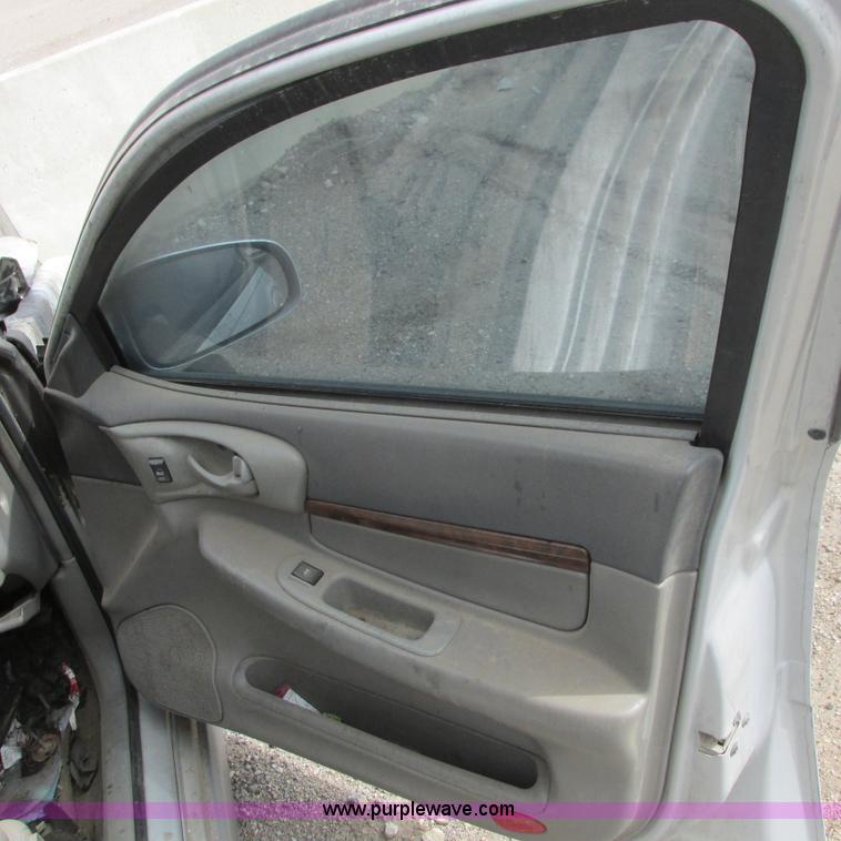 image for item G8493 2001 Chevy Impala LS