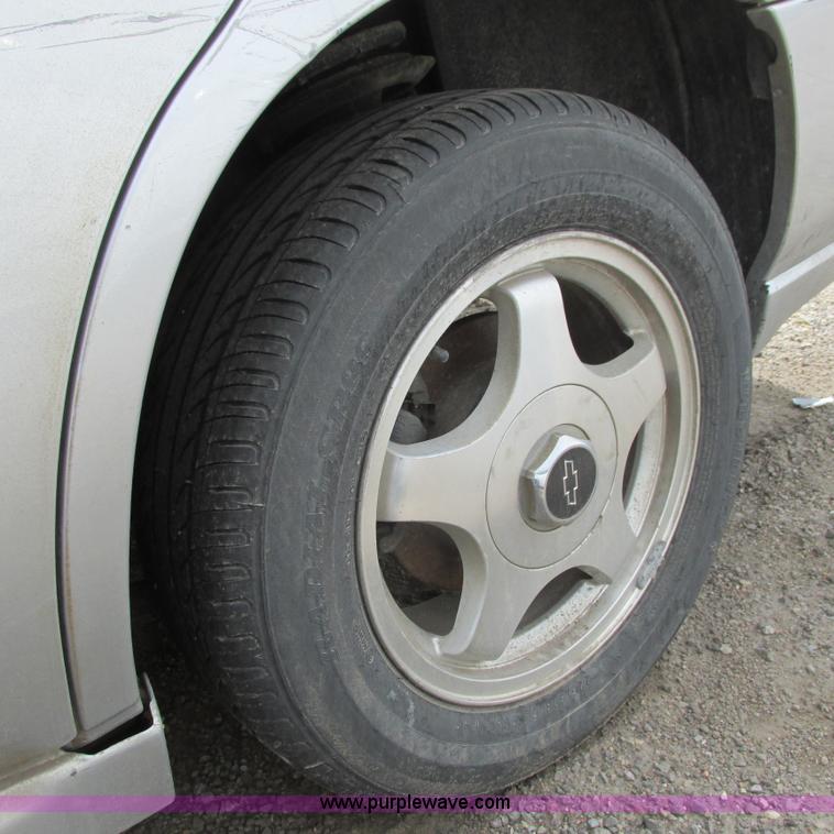 image for item G8493 2001 Chevy Impala LS