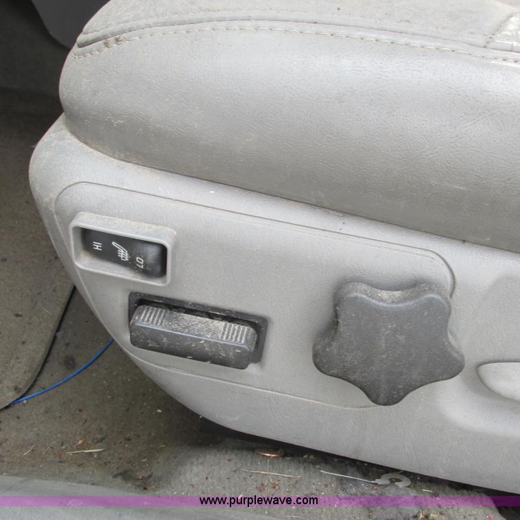 image for item G8493 2001 Chevy Impala LS