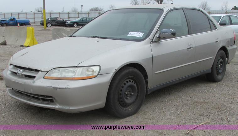 image for item G8494 1999 Honda Accord LX