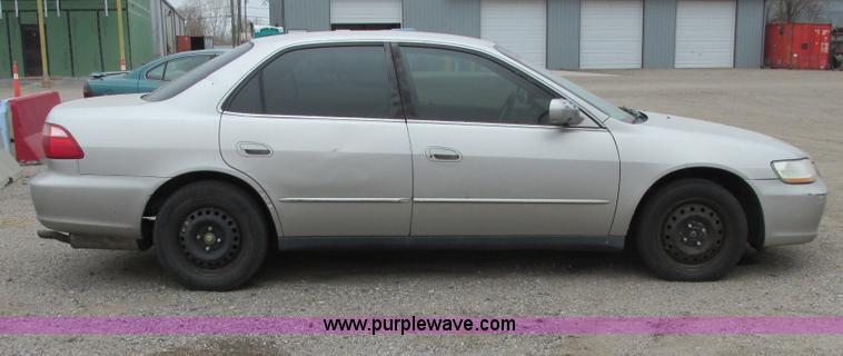 image for item G8494 1999 Honda Accord LX