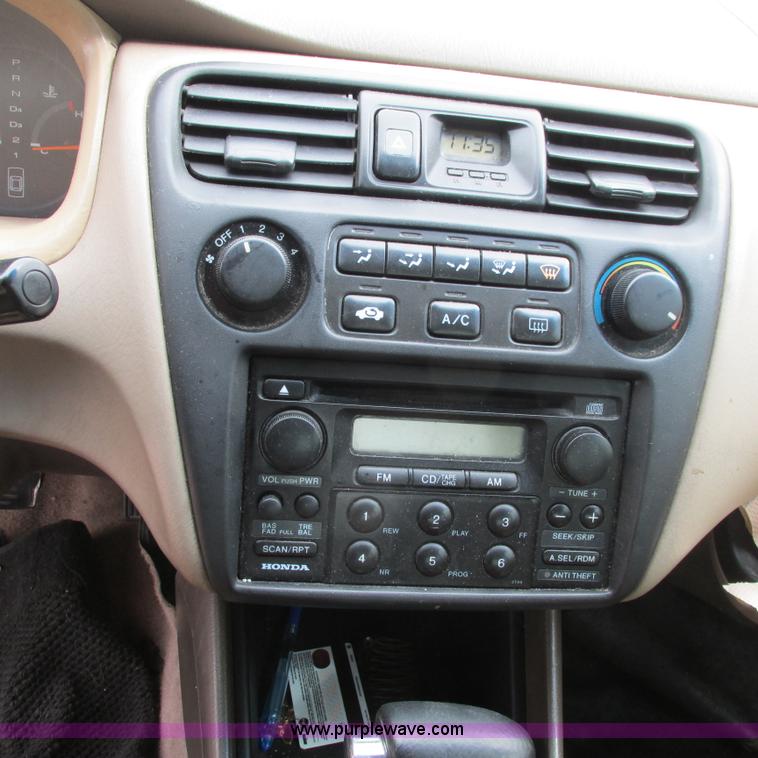 image for item G8494 1999 Honda Accord LX