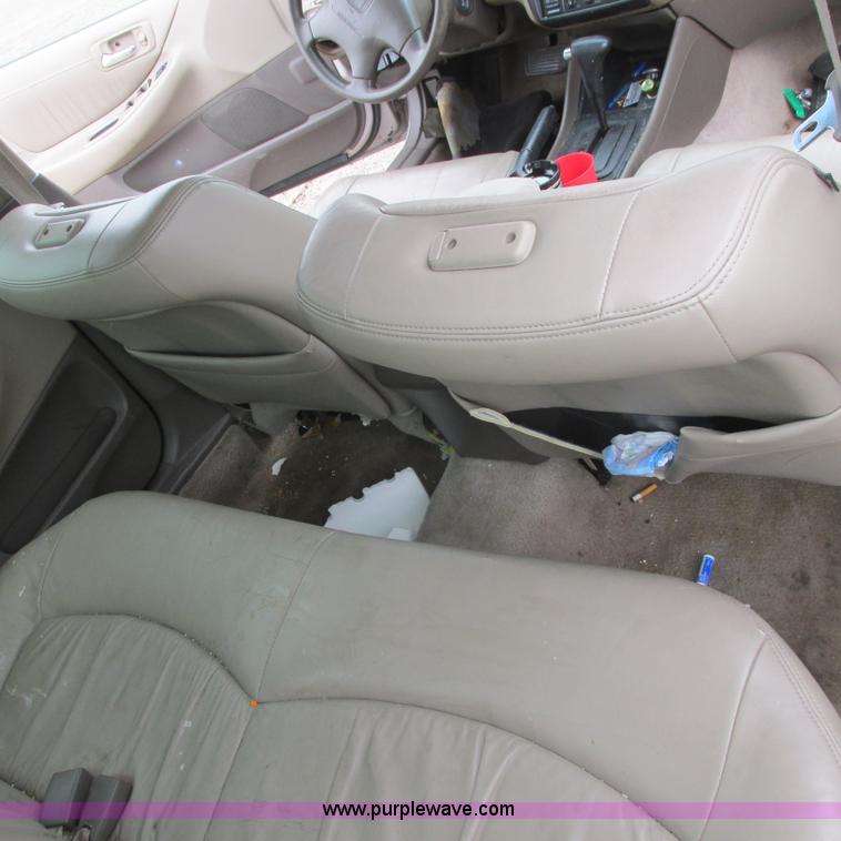 image for item G8494 1999 Honda Accord LX