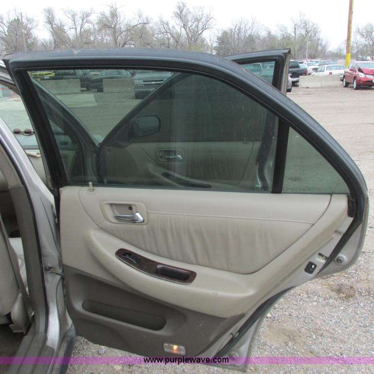 image for item G8494 1999 Honda Accord LX