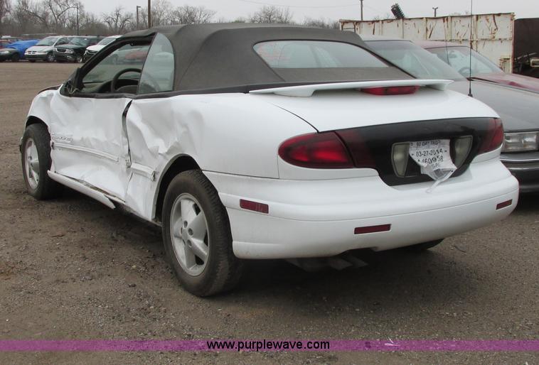 image for item G8496 1998 Pontiac Sunfire convertible