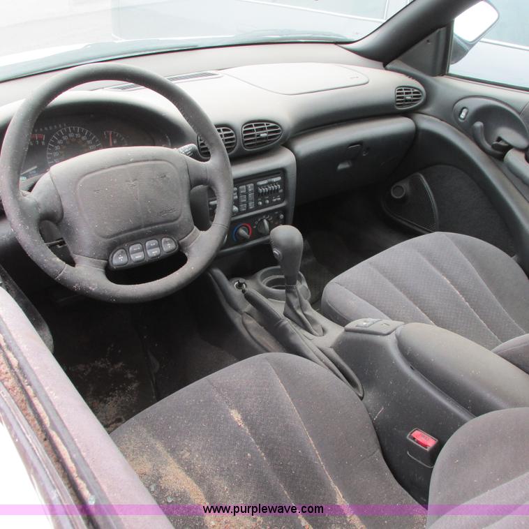 image for item G8496 1998 Pontiac Sunfire convertible