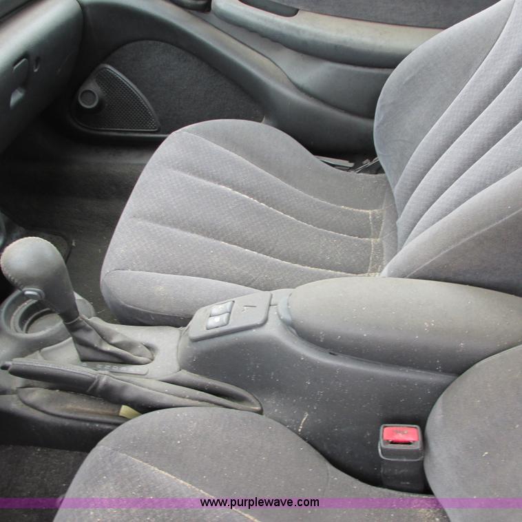 image for item G8496 1998 Pontiac Sunfire convertible