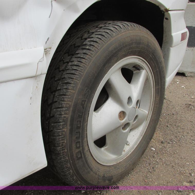 image for item G8496 1998 Pontiac Sunfire convertible