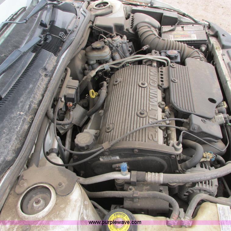 image for item G8496 1998 Pontiac Sunfire convertible