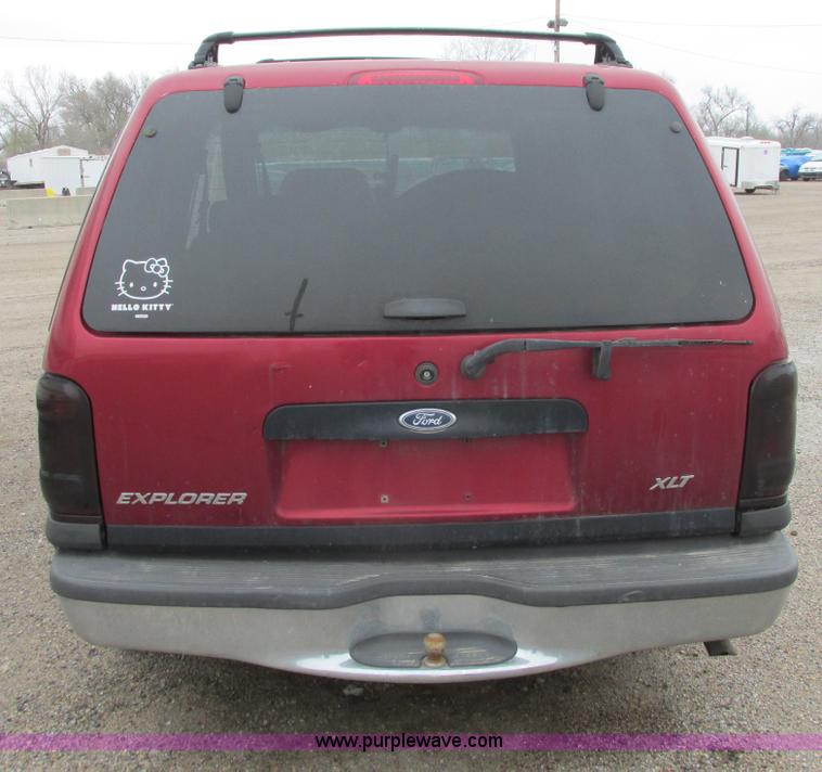 image for item G8498 1999 Ford Explorer XLT SUV