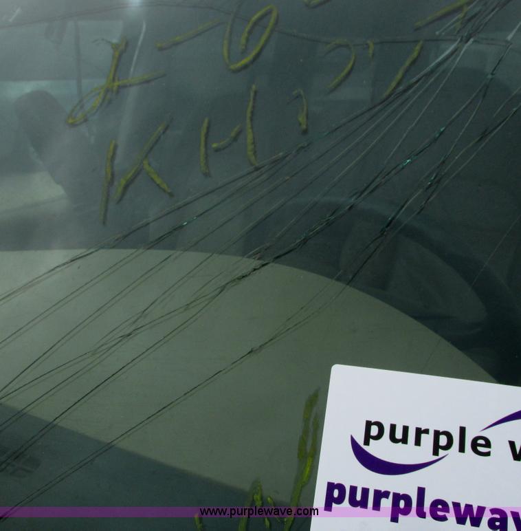 image for item G8498 1999 Ford Explorer XLT SUV