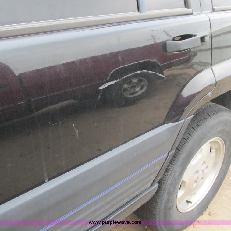 image for item G8500 1998 Jeep Grand Cherokee TSi SUV