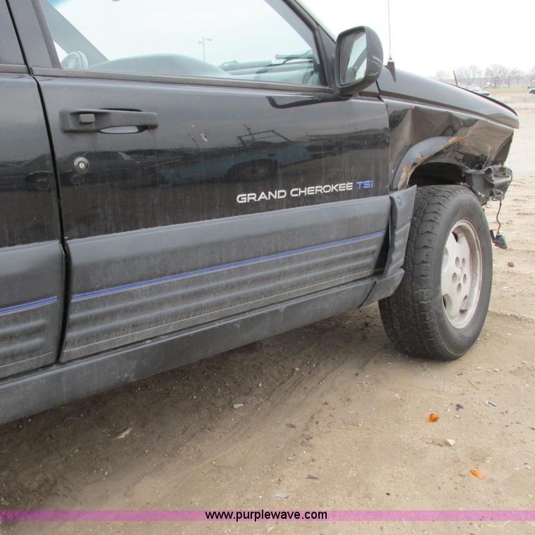 image for item G8500 1998 Jeep Grand Cherokee TSi SUV