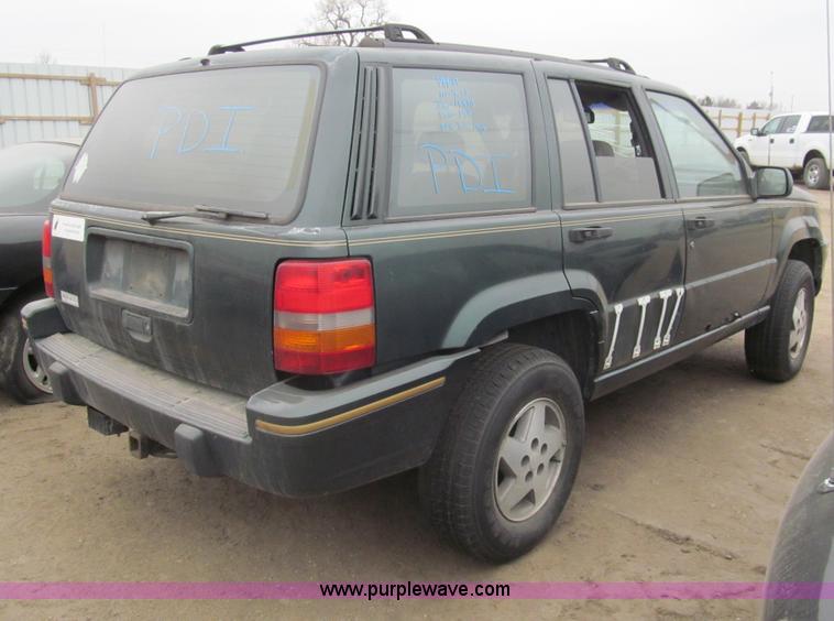 image for item G9507 1993 Jeep Grand Cherokee Limited SUV