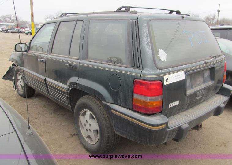 image for item G9507 1993 Jeep Grand Cherokee Limited SUV