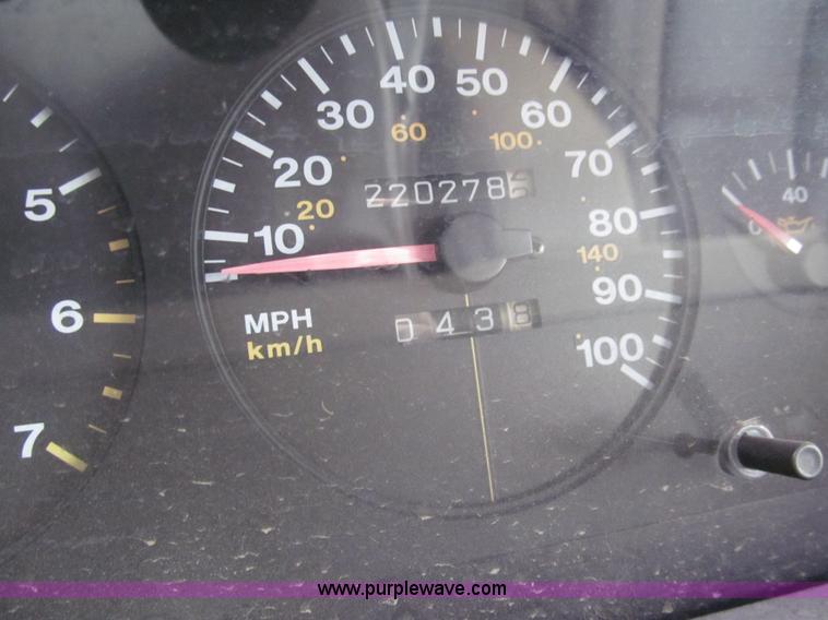 image for item G9507 1993 Jeep Grand Cherokee Limited SUV