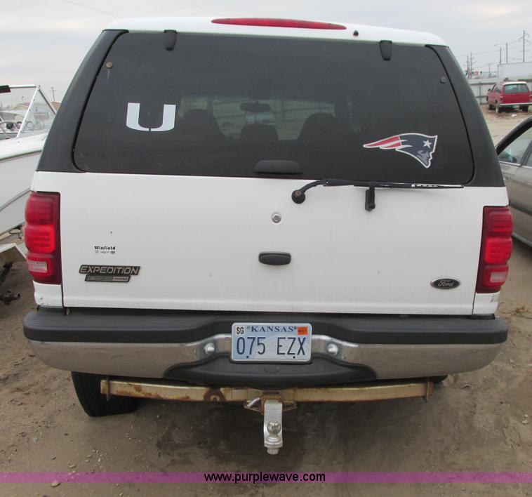 image for item I5502 2000 Ford Expedition XLT SUV