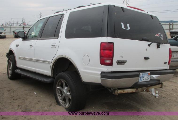 image for item I5502 2000 Ford Expedition XLT SUV