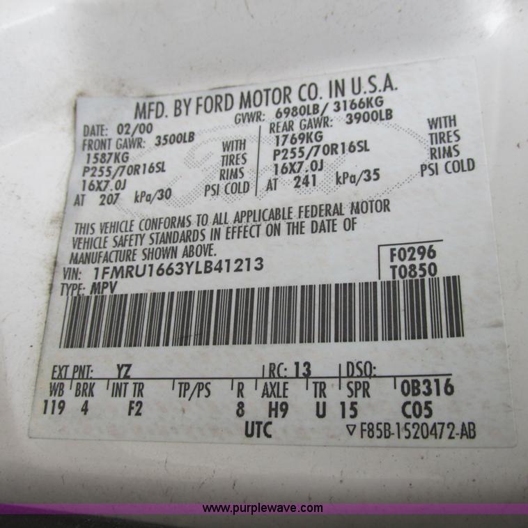 image for item I5502 2000 Ford Expedition XLT SUV