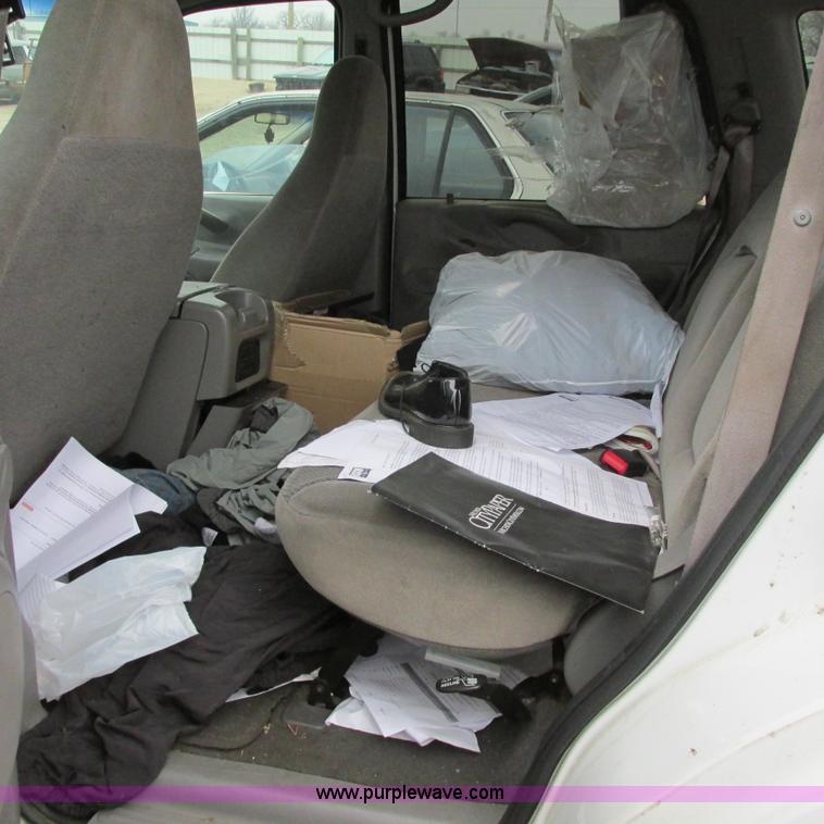 image for item I5502 2000 Ford Expedition XLT SUV